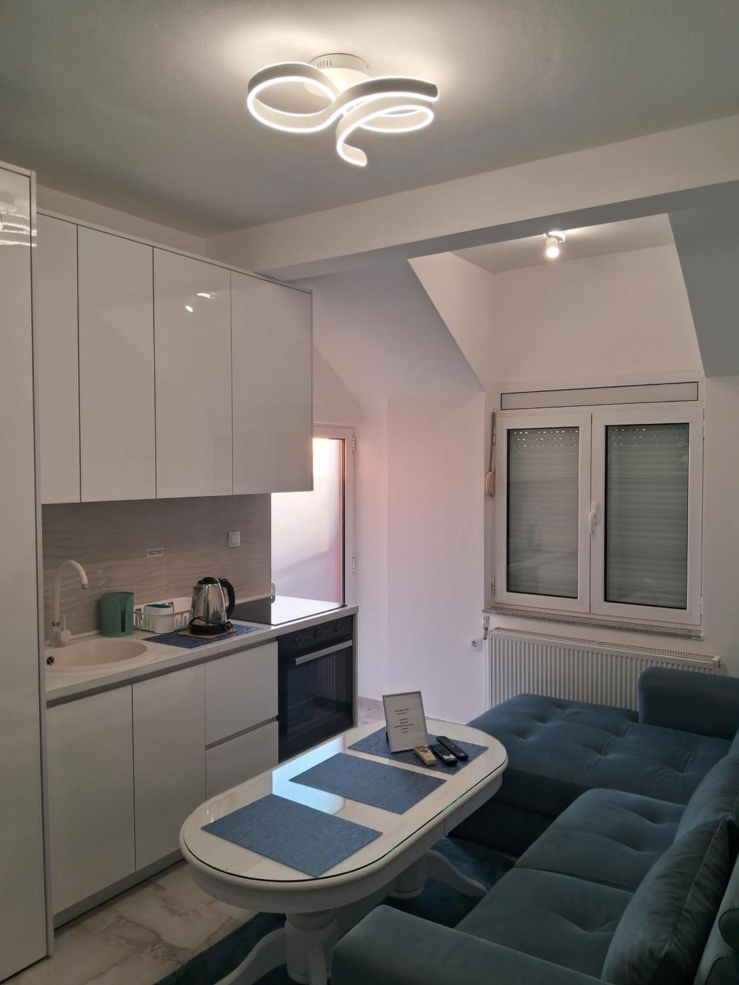 Apartmani Slado Trebin Oda fotoğraf